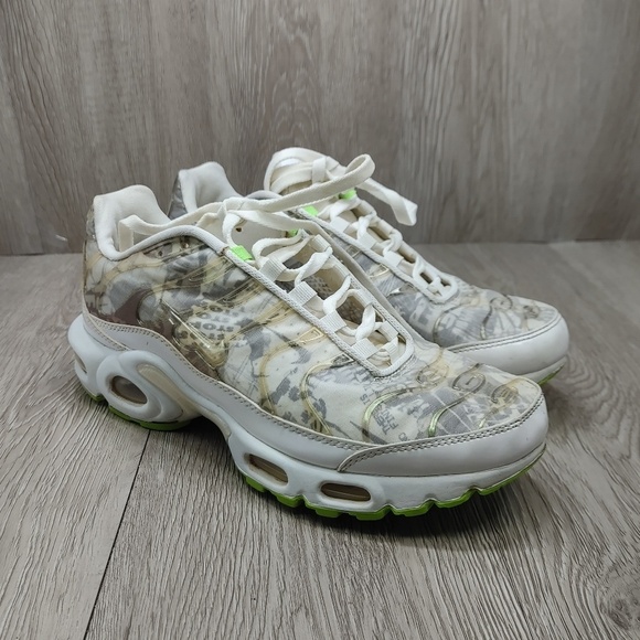Nike Air Max Sneaker Shoe Plus LX Vintage Print BQ4803-100 US 6 White Green - Picture 1 of 9